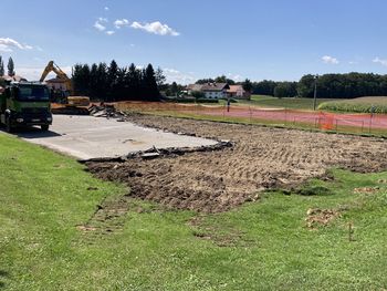 PRIČELO SE JE Z GRADNJO ROKOMETNEGA IGRIŠČA