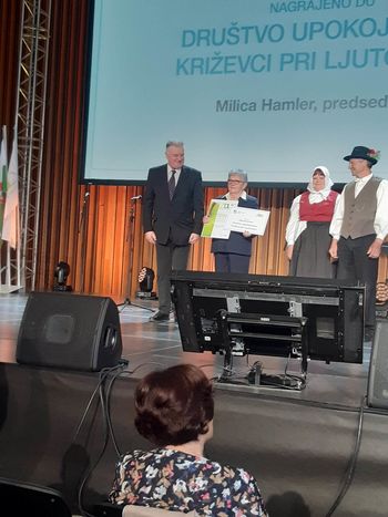 DRUŠTVO UPOKOJENCEV KRIŽEVCI PRI LJUTOMERU JE PREJELO NAGRADO ZA NAJBOLJ AKTIVNO DRUŠTVO UPOKOJENCEV V POMURJU