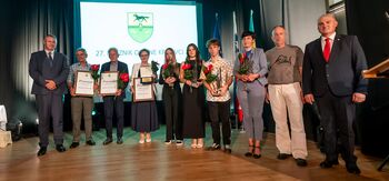 NA SLAVNOSTNI SEJI SO BILA PODELJENA OBČINSKA PRIZNANJA