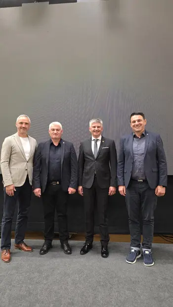 SLAVNOSTNA  AKADEMIJA V POBRATENI OBČINI KOMENDA