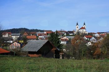 POHOD VELIKE LAŠČE - GRMADA POHOD VELIKE LAŠČE - GRMADA