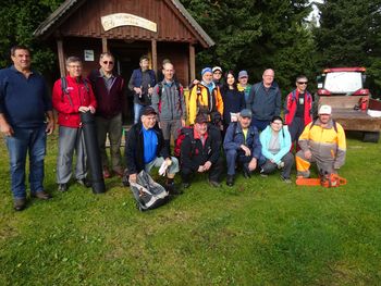 Planinci Planinskega društva Mislinja na prostovoljni akciji na Pohorju