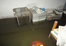 Po poplavah previdno z živili