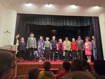 PREMIERA KOMEDIJE NAVDUŠILA DOMAČE OBČINSTVO