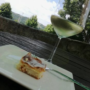 Prleška gibanica v Vinoteki Svetinjska klet