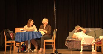 Smeh odmeval na Večeru skečev