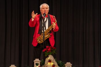 Čarobni december ogrel srca obiskovalcev Čarobni december ogrel srca obiskovalcev