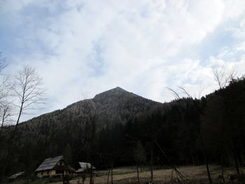 Planinski pohod na Goli vrh 25.10.2020 - odpovedano koronavirus