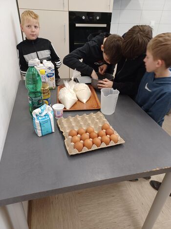 Palačinke kot most med predmeti: ustvarjalno raziskovanje 5. razreda