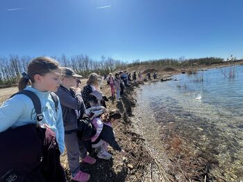 Popoldan poln doživetij – Učenci raziskovali Expano in Soboško jezero