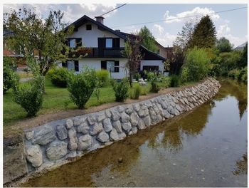 Zavarovanje odseka levega brega struge Pšate