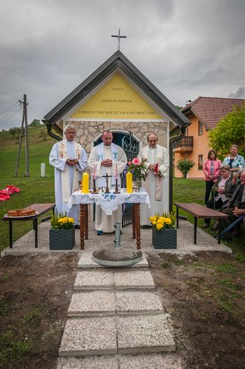 BLAGOSLOV NOVE KAPELICE V LONČARJEVEM DOLU
