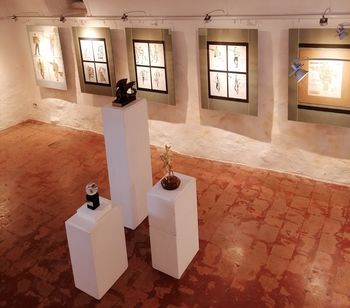 Naprej v preteklost in vodenje po razstavi o Almiri