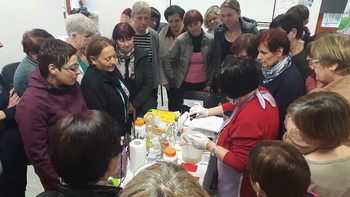 V BARVAH ZELIŠČNE MAVRICE V BARVAH ZELIŠČNE MAVRICE