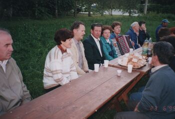 Ob 75. Sosedovem dnevu spoznavamo svoje korenine, skrbimo za trto, sadno drevje in še kaj