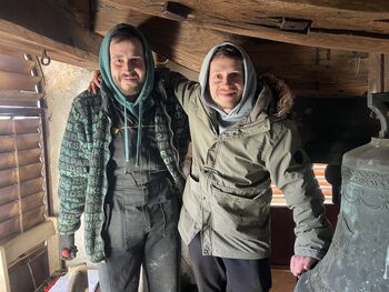 Prenova dvorišča pri kapeli in zvonjenja v zvoniku na Logu