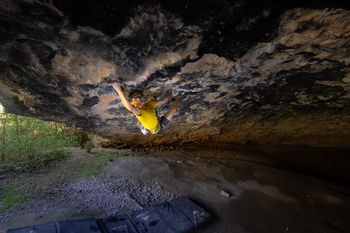 Svetovno! Domen Škofic je preplezal svojo prvo 9b, Vita Lukan 8b+ Svetovno! Domen Škofic je preplezal svojo prvo 9b, Vita Lukan 8b+