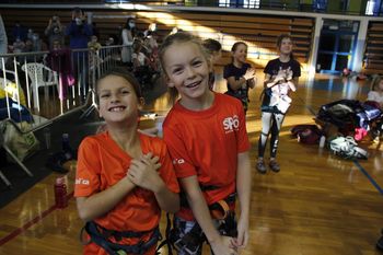 Odličen začetek mladih radovljiških plezalcev v Šenčurju! Odličen začetek mladih radovljiških plezalcev v Šenčurju!