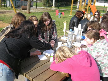 Tudi 'nevladniki' gredo v šolo