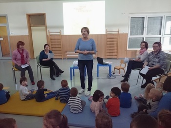 PRAVLJICA V ŠTIRIH JEZIKIH V VRTCU KRIŽEVCI