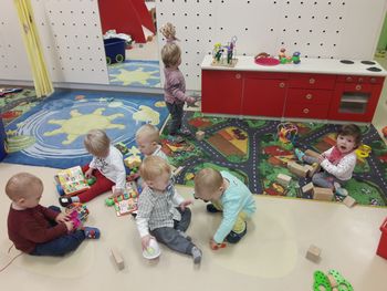 Uvajalno obdobje - ko gre otrok prvič v vrtec Uvajalno obdobje - ko gre otrok prvič v vrtec