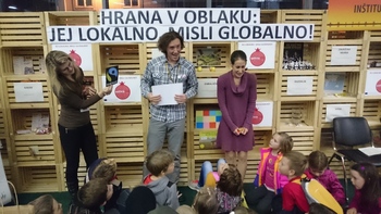 KUHARJI NA OBISKU RAZSTAVE "HRANA V OBLAKU: JEJ LOKALNO, MISLI GLOBALNO!" 