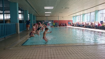 PRVOŠOLCI NA PLAVALNEM TEČAJU