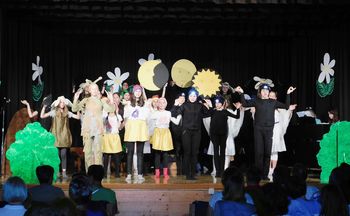 Na Slavnostni akademiji ob prazniku Občine Preddvor so glavno vlogo imeli učenci osnovne šole