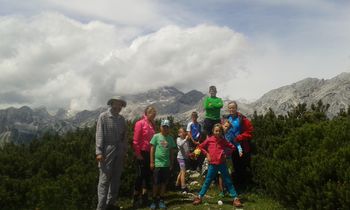 Počitniški pohod k Blejski koči in na Mrežce