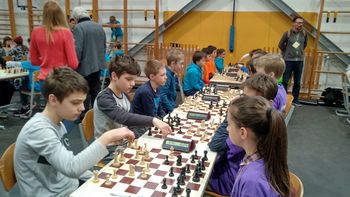Učenci šahovskega krožka OŠ Preddvor so dobro igrali na ekipnem državnem prvenstvu za fante do 12 let