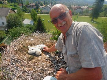 Preddvorski štorkljici sta dobili obročka Preddvorski štorkljici sta dobili obročka