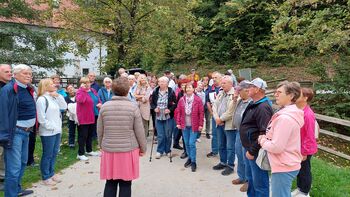 Izlet Društva upokojencev Podpeč – Preserje v preteklost in prihodnost