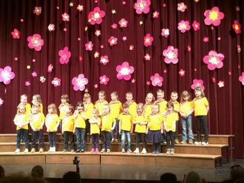 Otroški zbor Lučka na reviji