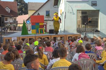 Otroška gledališka predstava Tudi počasi se daleč pride, Gledališle Pravljičarna