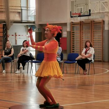 Prvi šolski dan kljub maskam poln veselja 