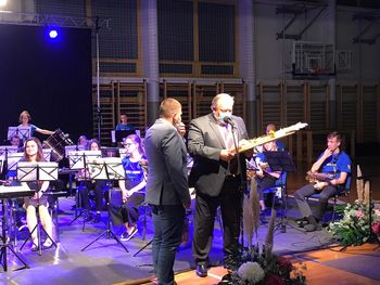 Ob prazniku občine Logatec priznanje v roke Smučarskemu klubu Logatec