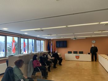 Božično  darilo logaškim vrtcem, šolam in domovom starejših