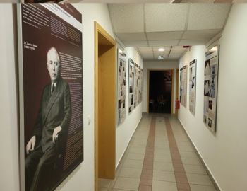 V Notranjskem muzeju v Postojni na ogled razstava o življenju in delu prof. dr. Andreja Gosarja (1887–1970)