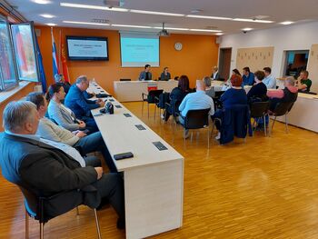 Logatec na pragu novega desetletja: Prvi javni posvet o strategiji razvoja 2026–2036