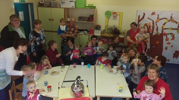 Papagajčki iz vrtca Podnanos pekli piškote