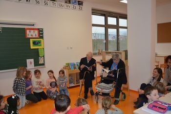 Prvošolci raziskujemo preteklost Prvošolci raziskujemo preteklost