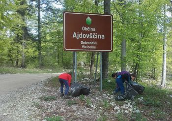 Čistilna akcija v Podkraju Čistilna akcija v Podkraju
