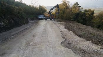 Obnova treh odsekov lokalnih cest