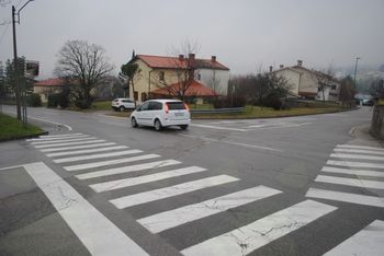Križišče na Idrijski cesti v prenovi  