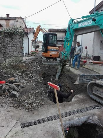 V Malih Žabljah sredi velike naložbe