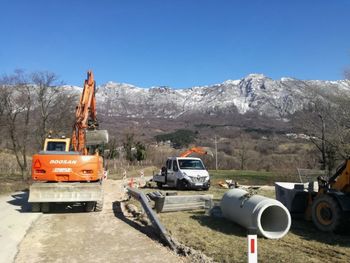 Proti Slokarjem po načrtih