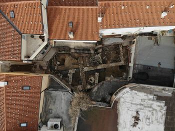 Veliko najdb tudi na Križajevem dvorišču