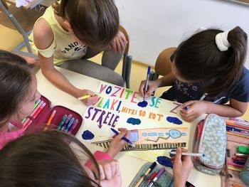 Vedno več učencev prihaja v OŠ Šturje peš