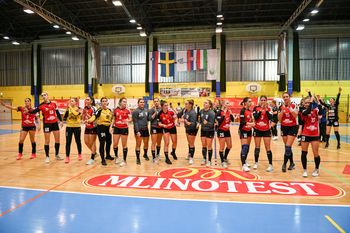 Mlinarke pred polnimi Policami za las brez napredovanja!