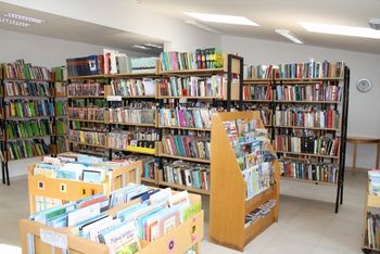 Knjižnici v Vipavi in Podnanosu odprti dlje časa Knjižnici v Vipavi in Podnanosu odprti dlje časa